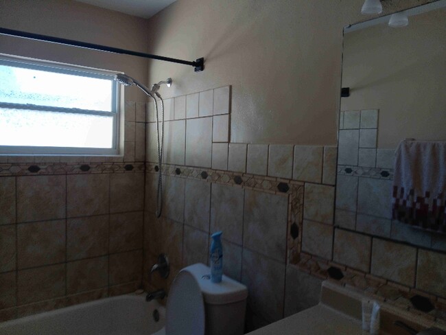 Photo - 1512 70th Ave N