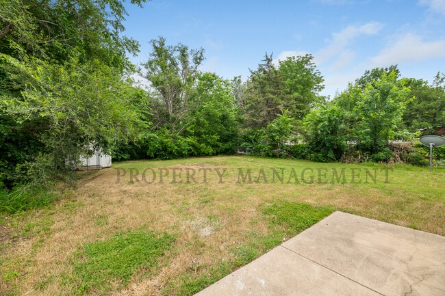 Photo - 1850 S Erie St