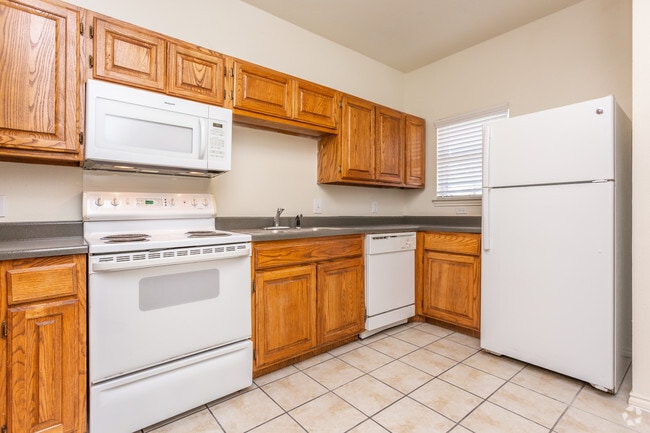 4BR, 2BA - 1442SF Kitchen
