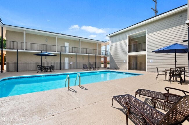 Photo - 3801 Halsey St Unit Apt 103