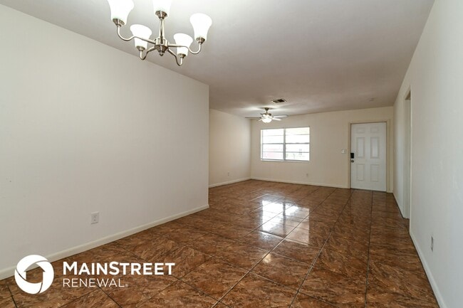 Photo - 2155 Tropic Ave