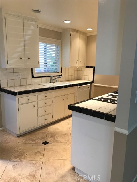 Photo - 356 E 20th St