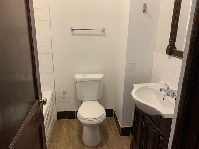 Photo - 534-534 Wardlaw Ave Unit 8B