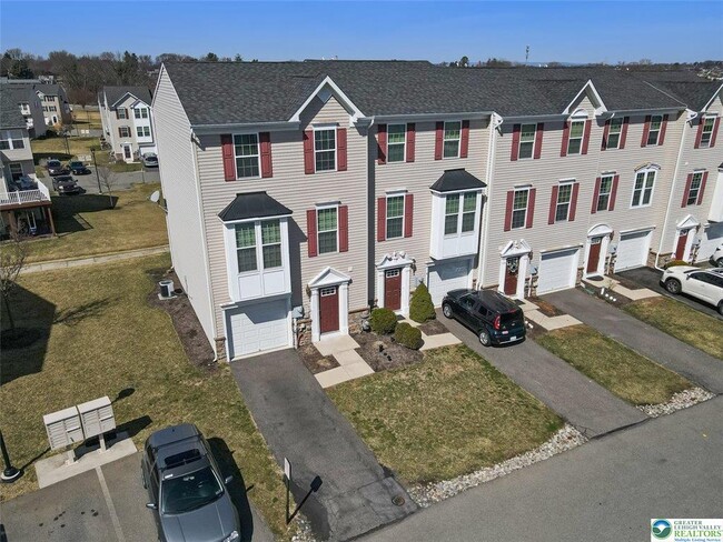 Photo - 10 White Rose Lane