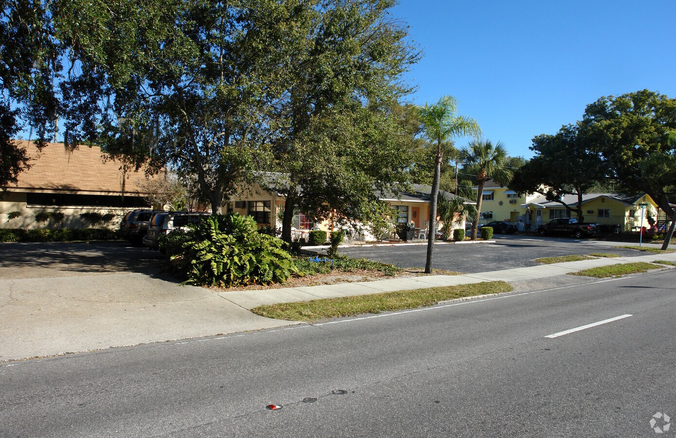 Photo - Kenwood Villas