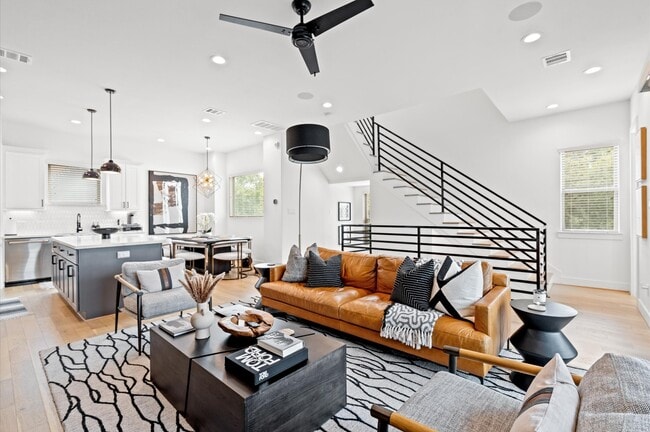 Photo - 2717 Drew St