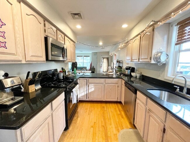 Photo - 6 Harleston St