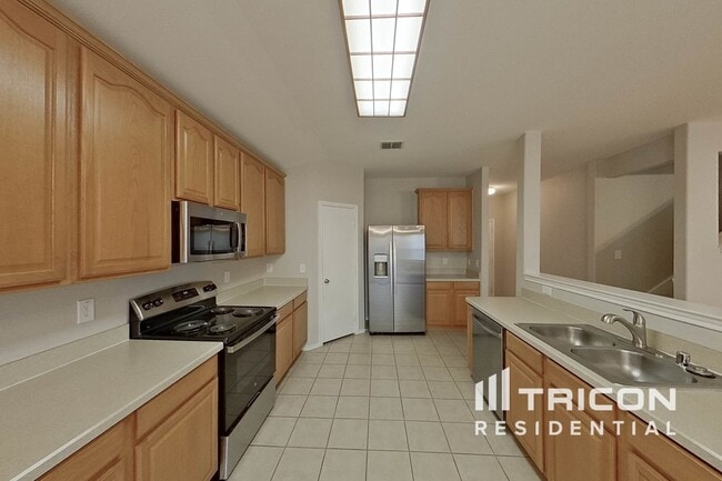 Photo - 216 Rambling Way