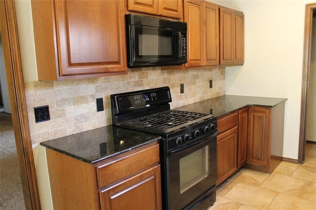 Photo - 2325 Apple Way