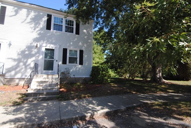 Photo - 77 Cadogan Way