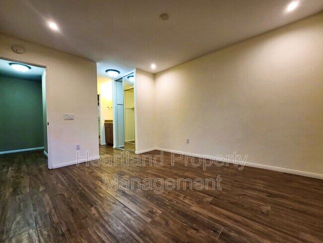Photo - 10603 Dabney Dr Unidad #1
