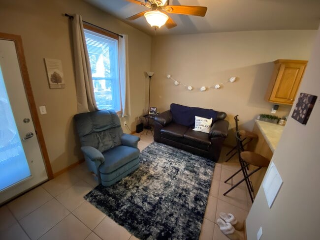 Photo - 1209 Bertrand St