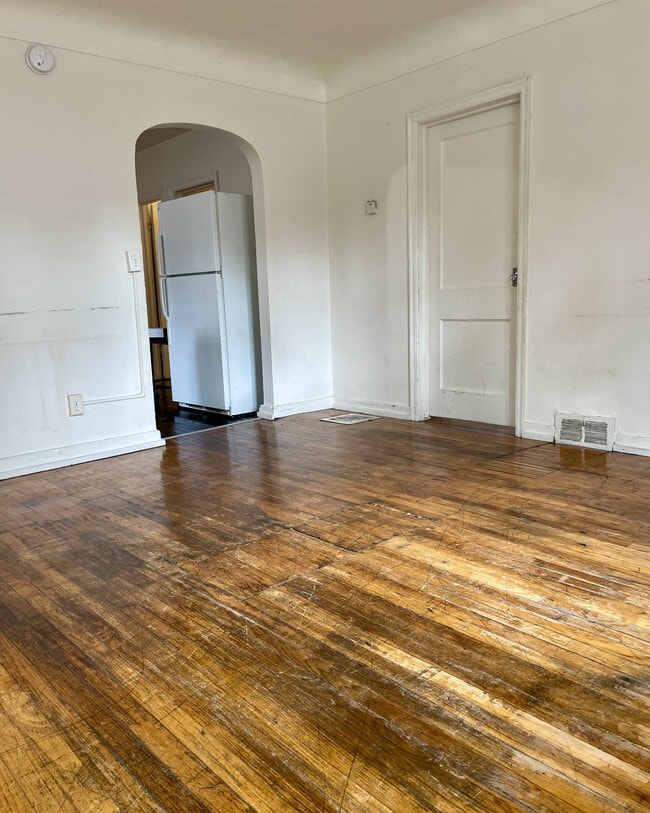Sala de estar - 208 W 14th St Unidad #2