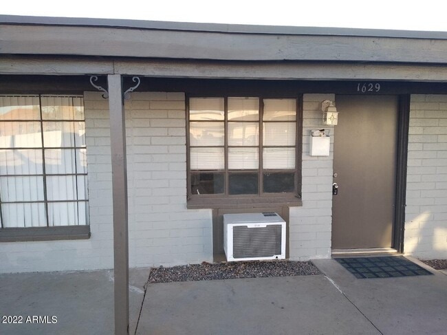 Building Photo - 1629 E Pinchot Ave Rental