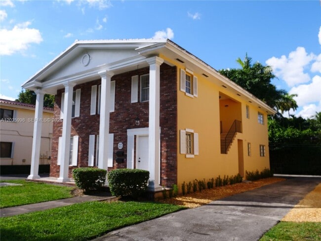 Photo - 3926 Segovia St