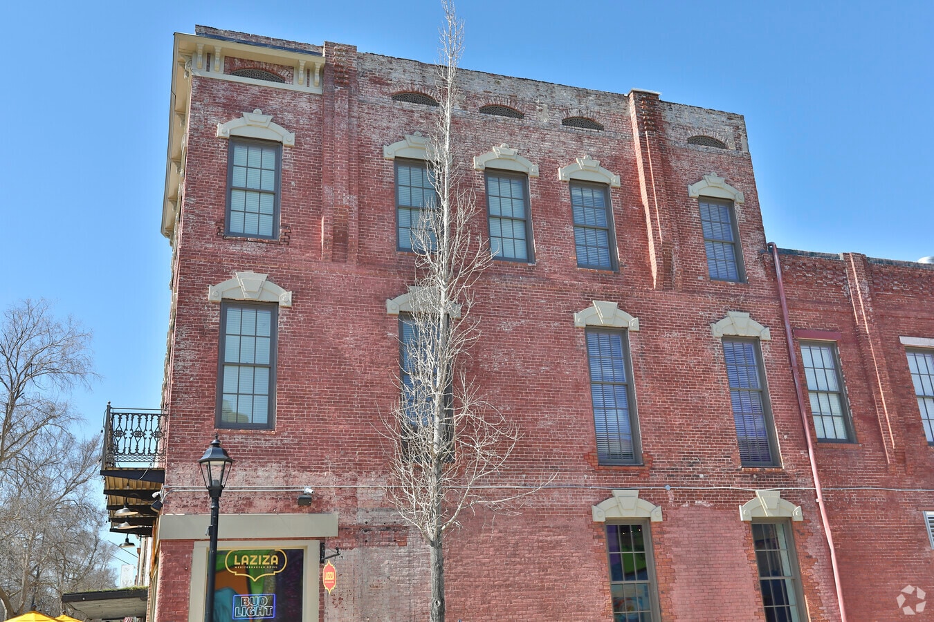 Photo - 901 Broad St