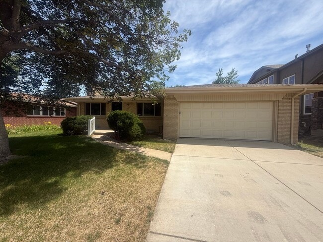 Building Photo - $0 DEPOSIT OPTION! SPACIOUS 5-BEDROOM HOME WITH FINISHED BASEMENT & 2 CAR GARAGE