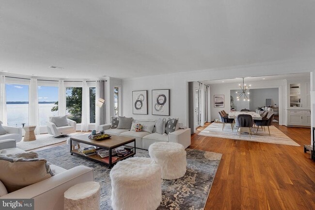 Photo - 5837 River Dr