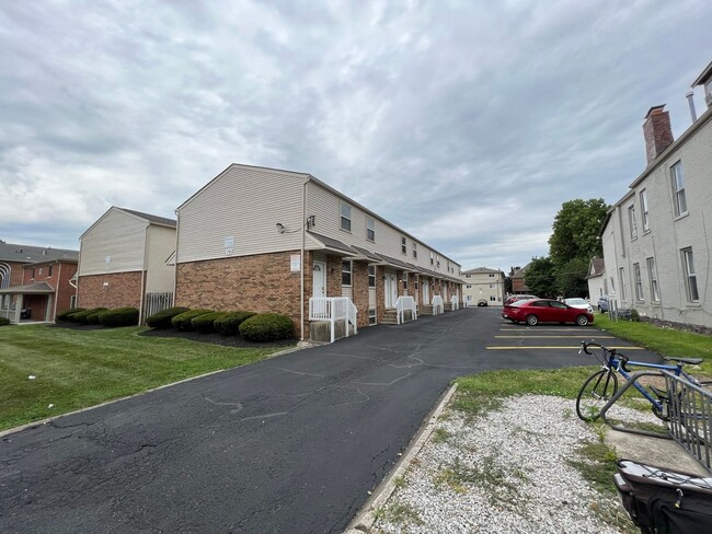 Photo - 84 W 9th Ave Unit B