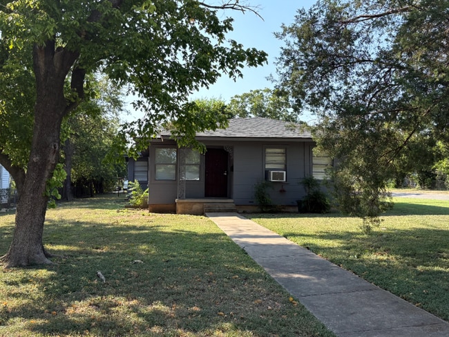 Building Photo - 3828 Colcord Ave Rental