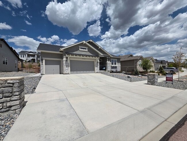 Photo - 5 Bed 4 Bath Home In Flying Horse North!!