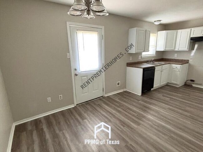 Photo - 708 Lehman Dr