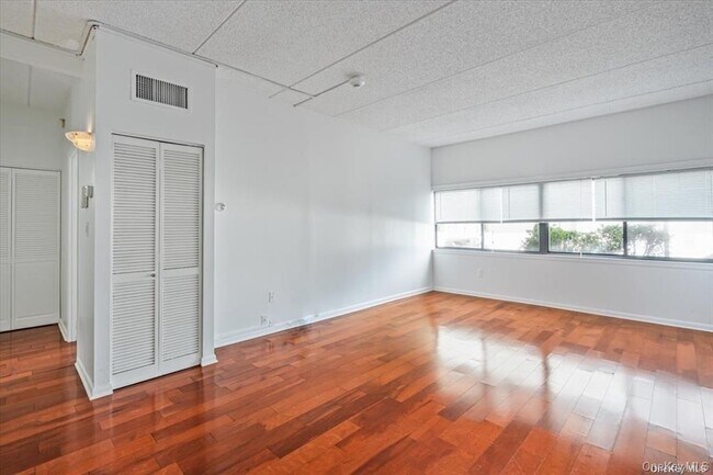 Photo - 142 Main St Unit 1D