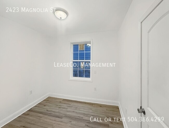 Photo - 2423 Magnolia St