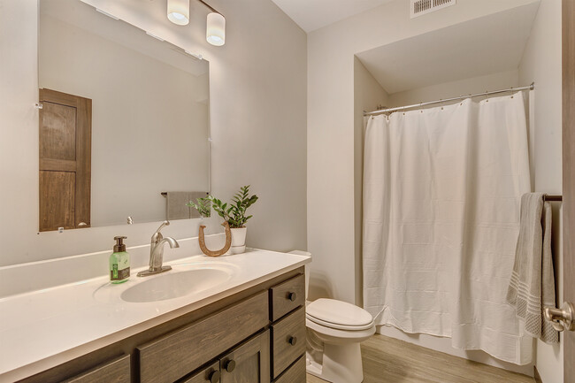 Photo - The Luxe Apartments