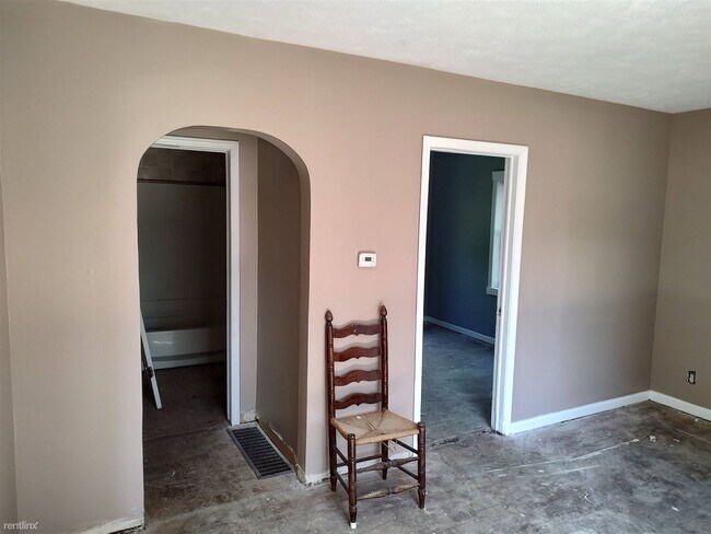 Photo - 2 br, 1 bath House - 3168 West Parkway Avenue