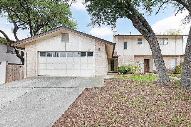 Photo - Leon Valley~Spacious 2 Bedroom~Updated Kitchen with Stainless Steel Appliances~2 Car Garage~Backyard