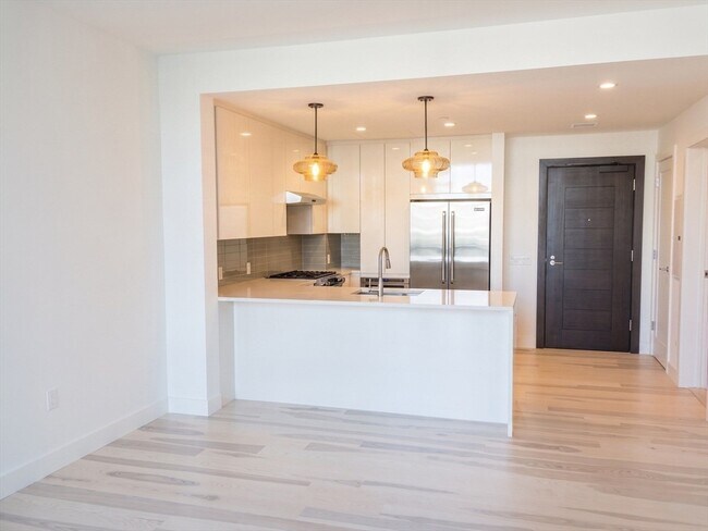 Photo - 32 Traveler St Unit 613