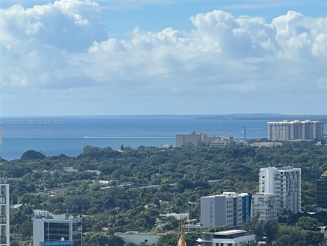 Photo - 185 SW 7th St Unidad 2914