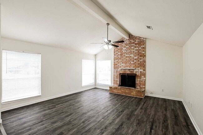 Photo - 15610 Cabot Creek Cir