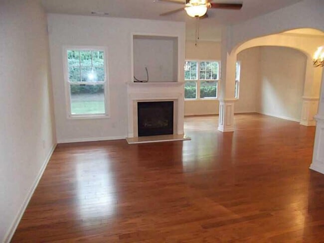 Photo - 4920 Hastings Terrace