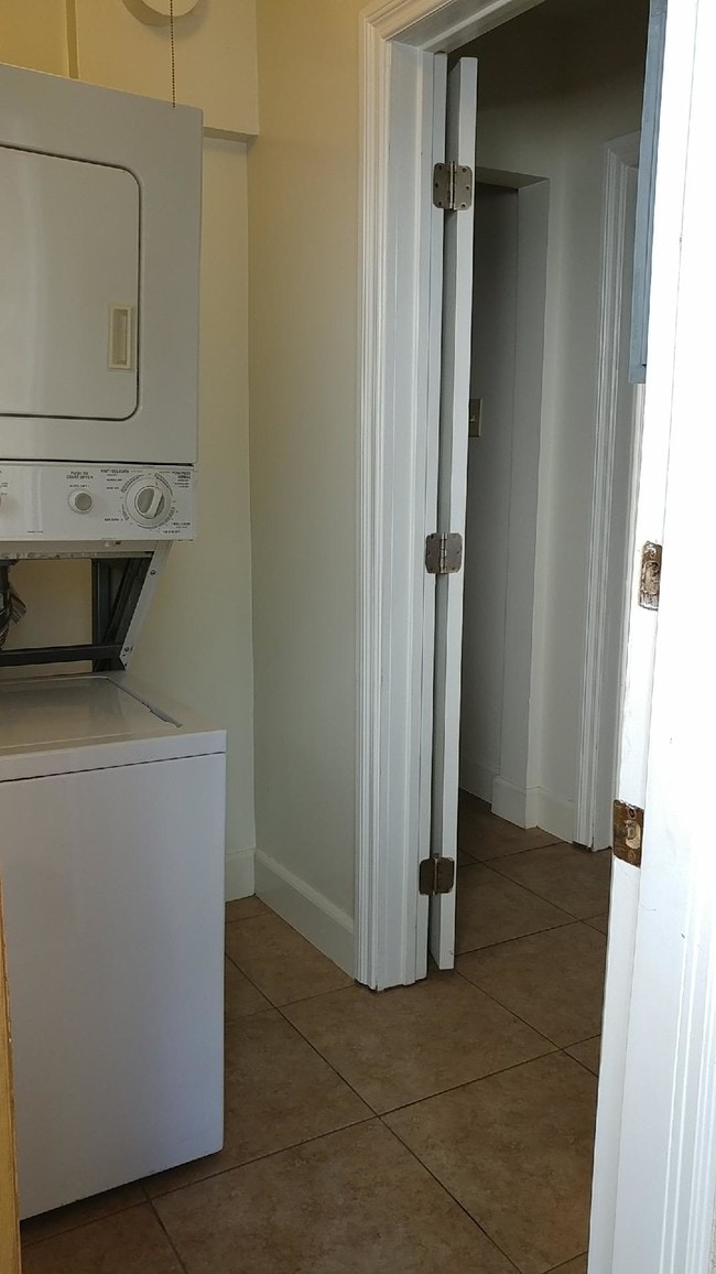 Photo - 2715 W 14th St Unit 101