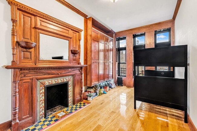Photo - 50 W 91st St
