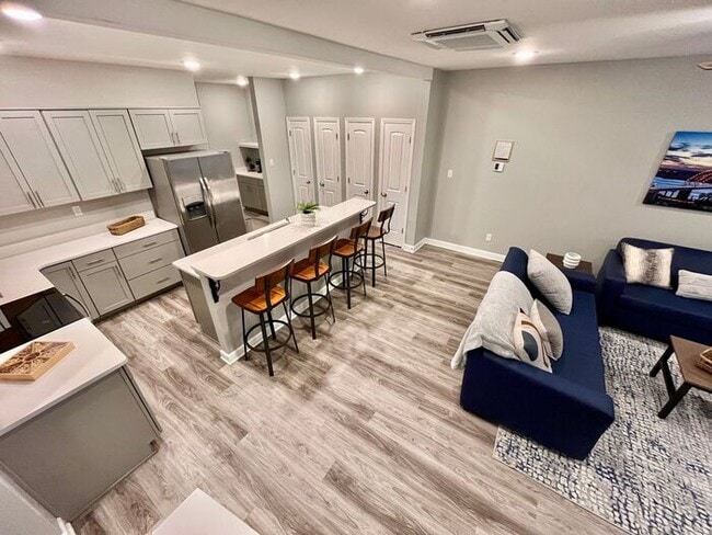 Building Photo - Tiger Estates – Private Suite Living Near ... Rental