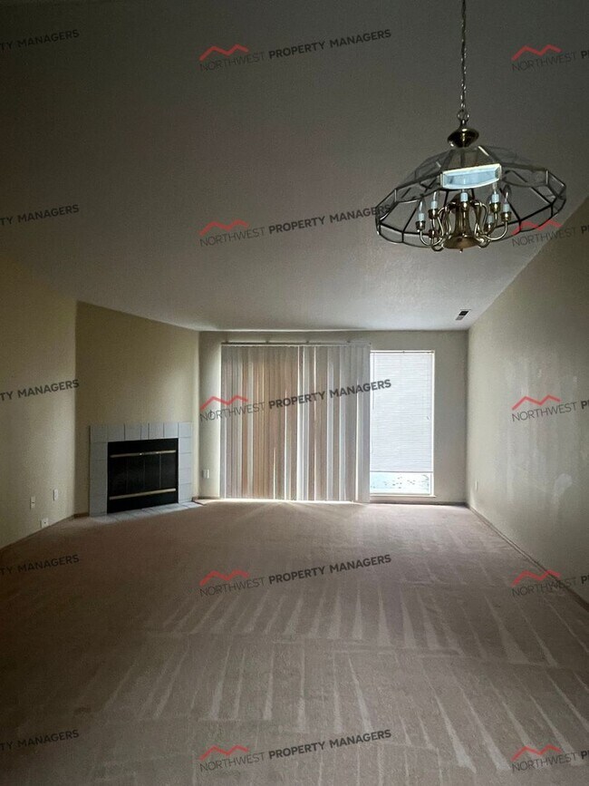 Photo - R152B Unit 15203 B NE 181st St