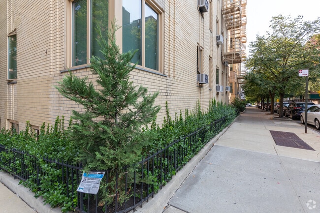 Photo - The Kenilworth