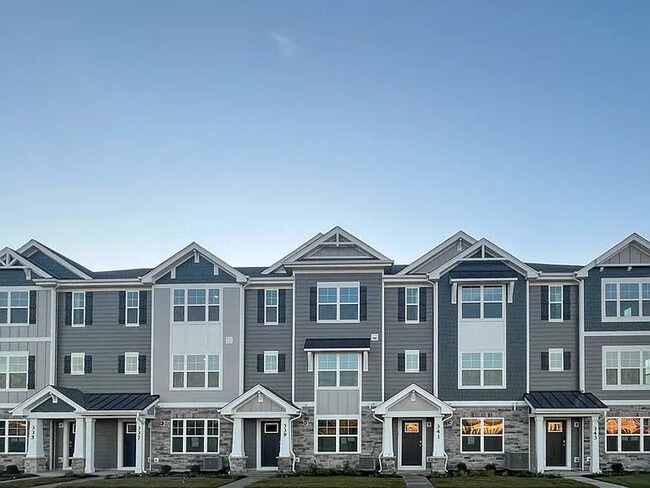 Building Photo - 367 Bridgeview Ct