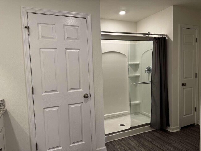 Photo - 146 Old Canoe Ln