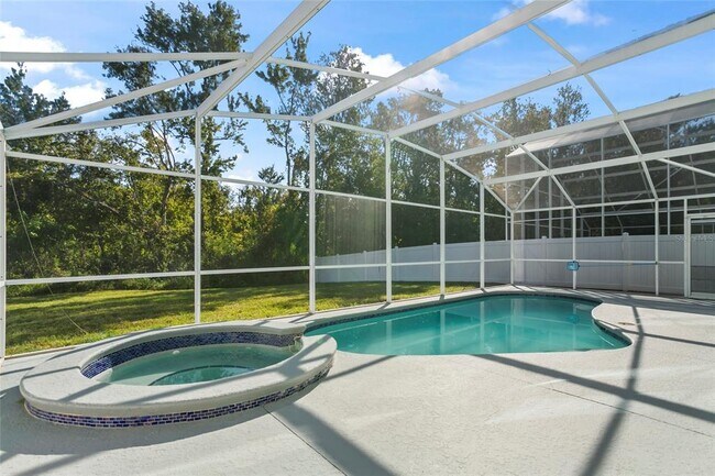 Photo - 214 Pinewood Dr