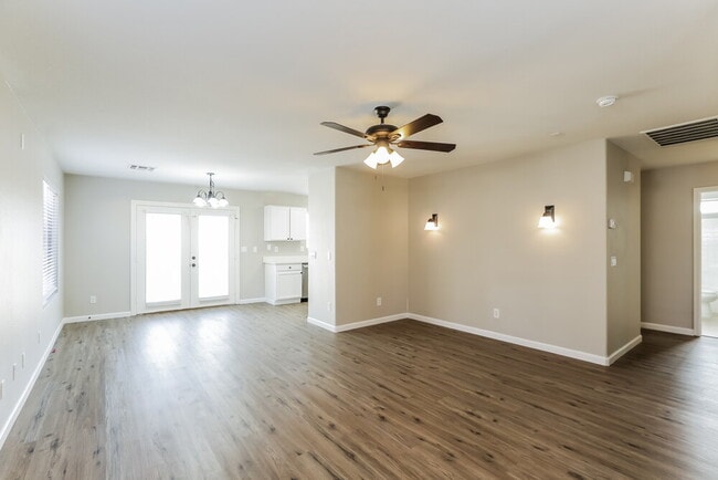 Photo - 2638 E Valencia Dr