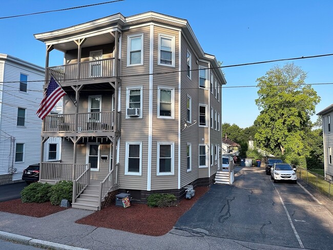 Building Photo - 17 Avery St Unit 1