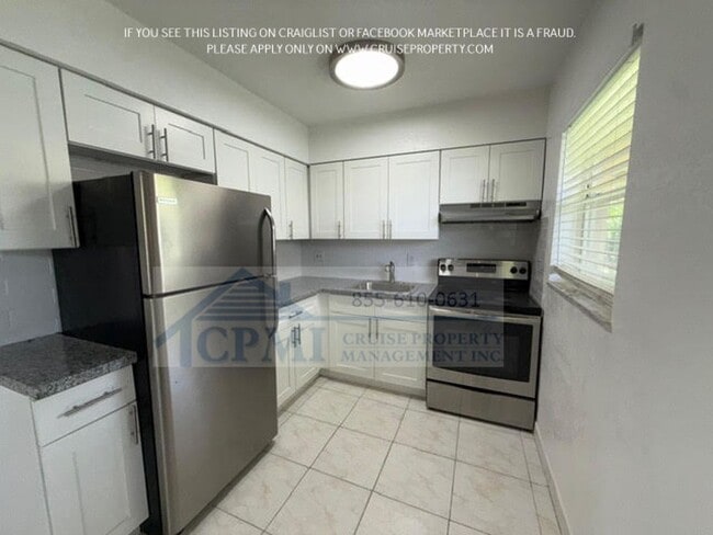 Photo - 497 NW 40th Ct Unit 3
