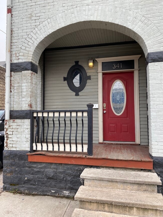 Photo - 341 W 3rd St Unit 1