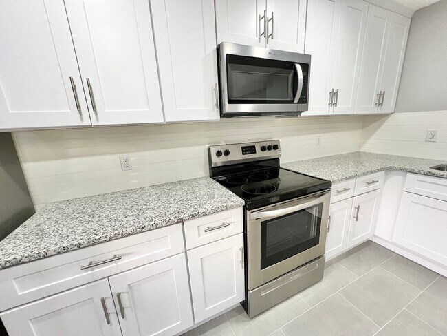 5867 Poplar Hall Dr Unit A9