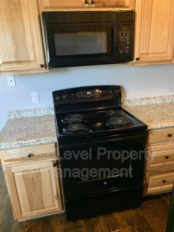 Photo - 178 Rosewood Dr