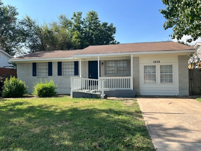 Photo - 5808 NW Kinyon Ave House
